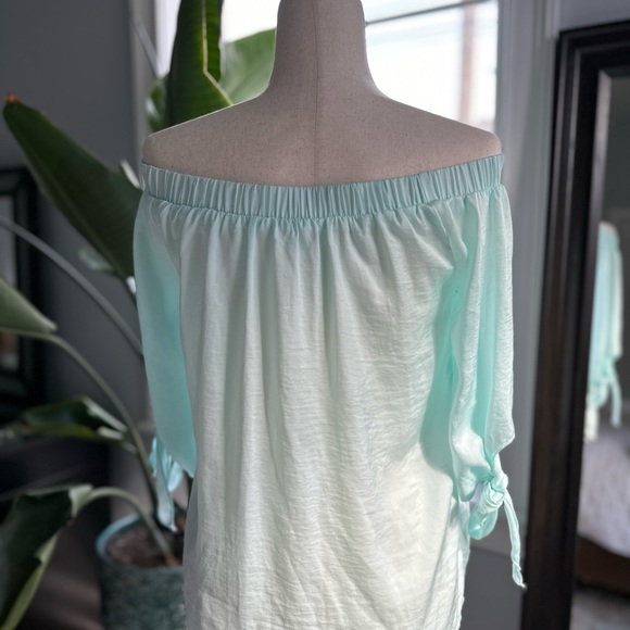 Off the shoulder top - Picture 2 of 3